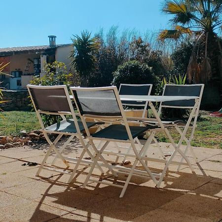 Offrez-Vous Un Sejour Dans Notre Gite A Entressen Une Grande Piscine Pour Se Rafraichir ,Un Espace De Jeux Pour Enfants Pour Des Heures De Divertissement Un Terrain De Petanque Pour Des Parties Endiablees Экстерьер фото