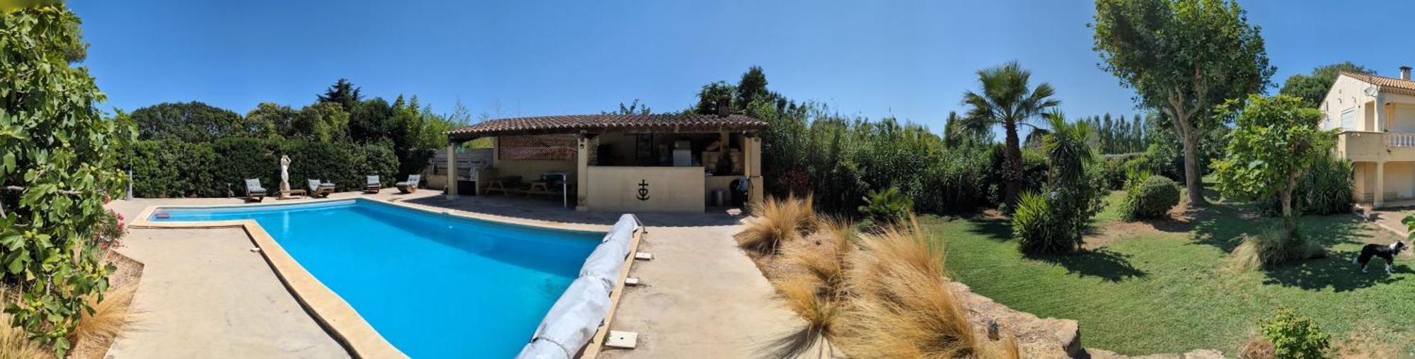 Offrez-Vous Un Sejour Dans Notre Gite A Entressen Une Grande Piscine Pour Se Rafraichir ,Un Espace De Jeux Pour Enfants Pour Des Heures De Divertissement Un Terrain De Petanque Pour Des Parties Endiablees Экстерьер фото